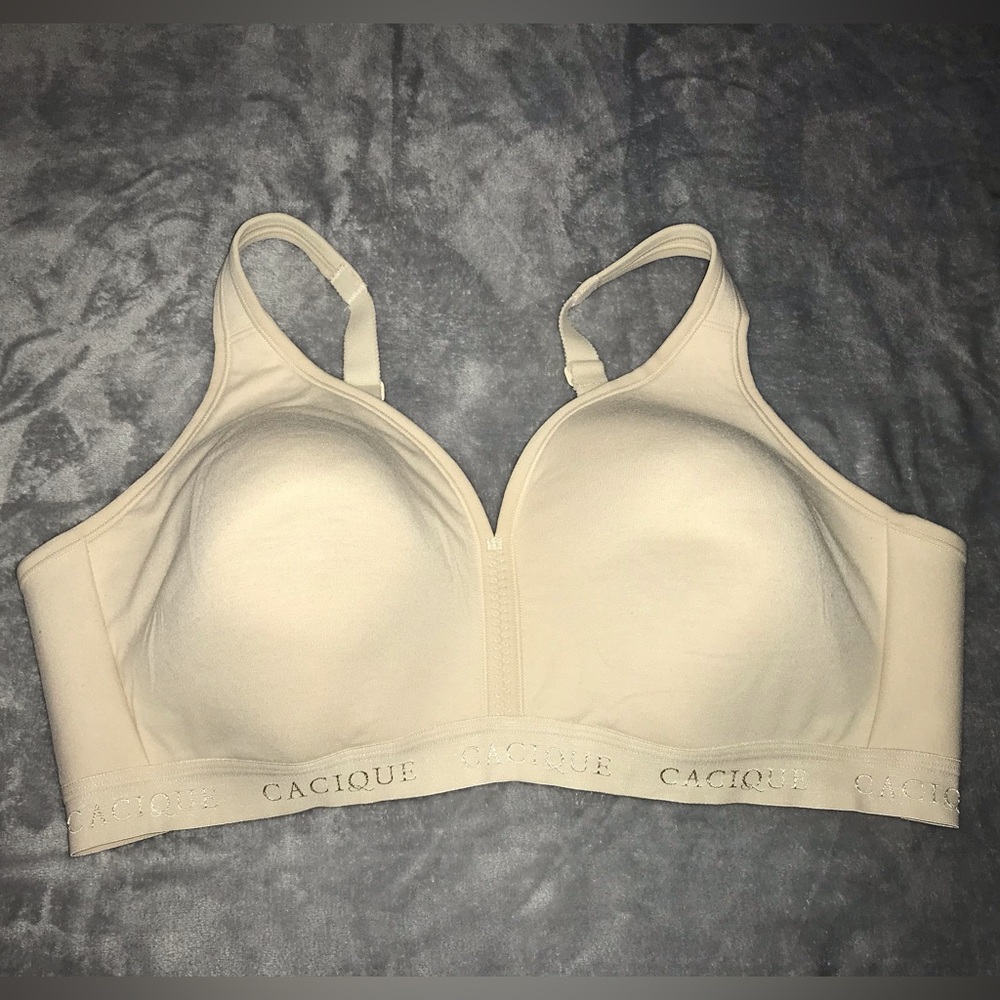 EUC! Cacique Lightly Lined No-Wire Bra size  46C Beige